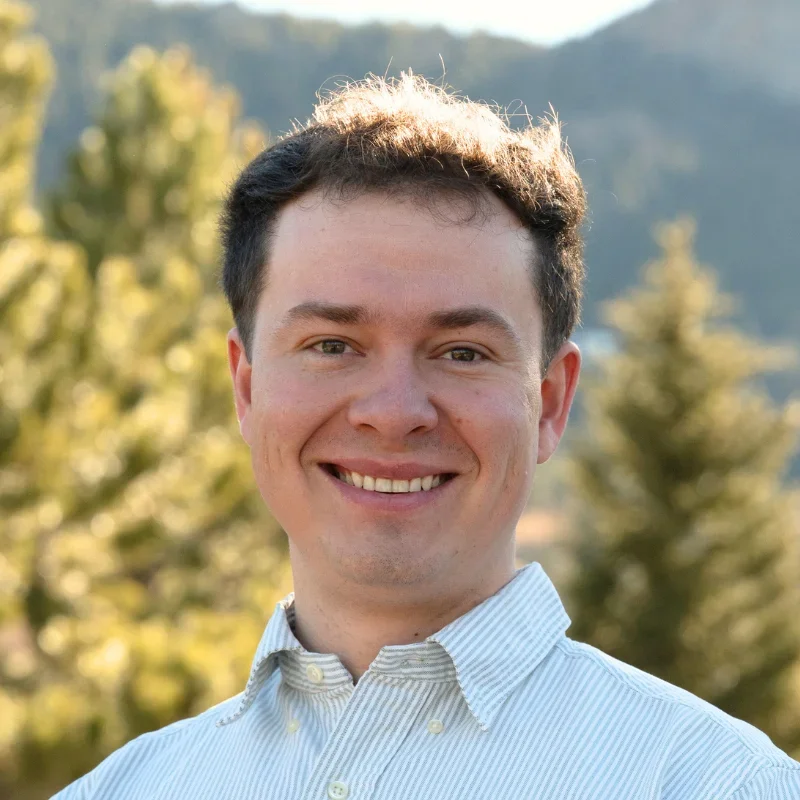 Miles van Blarcum Headshot